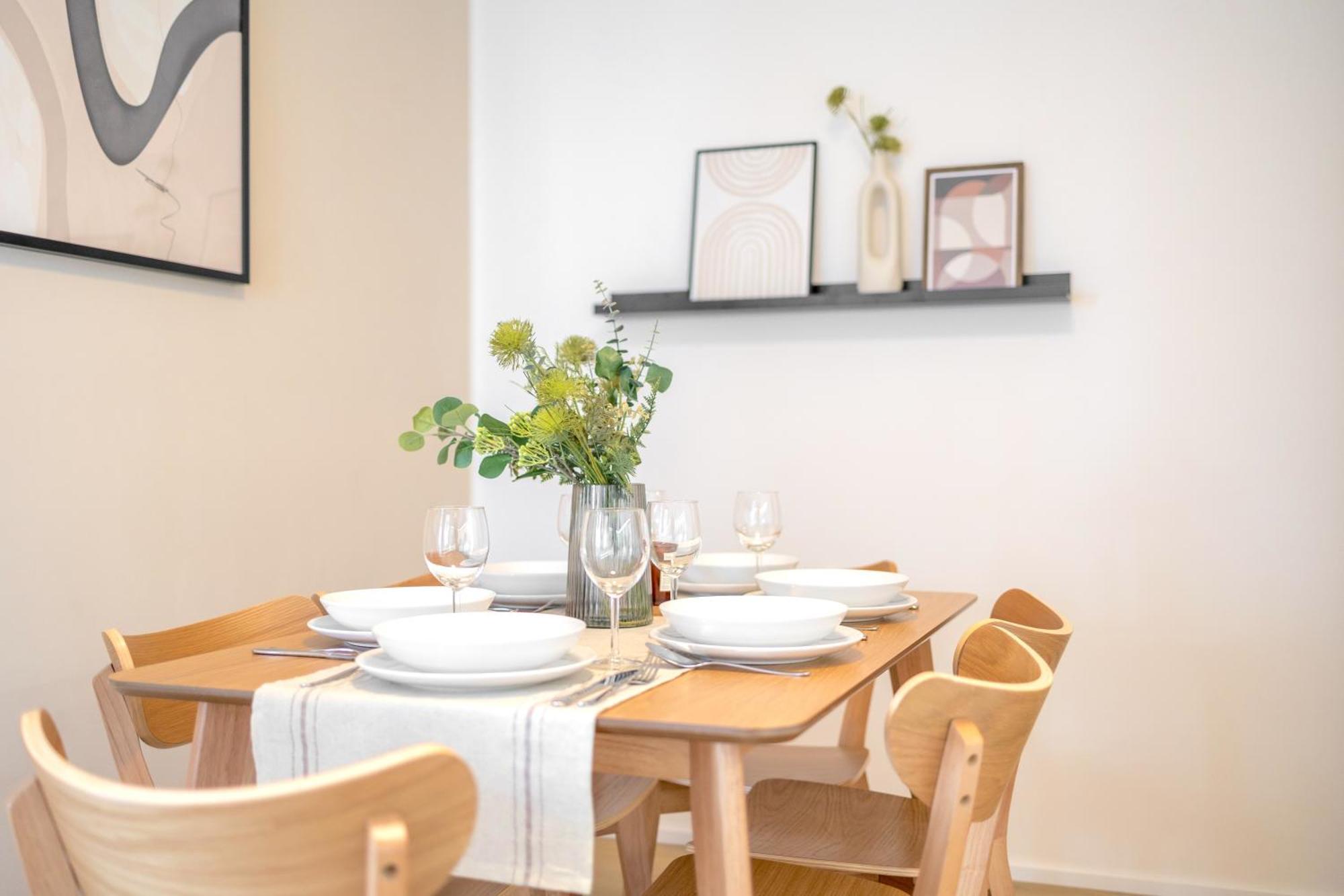 Апартаменты Bright 2Br - 8Th Floor, Balcony, Free Parking - By Gravity Прага Экстерьер фото