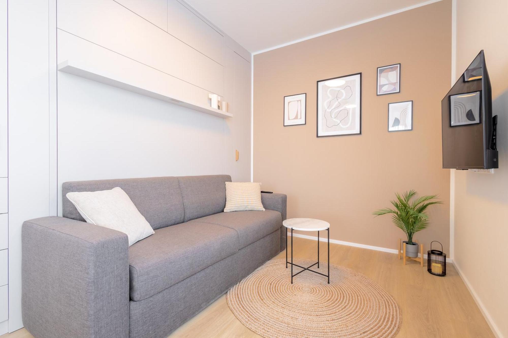 Апартаменты Bright 2Br - 8Th Floor, Balcony, Free Parking - By Gravity Прага Экстерьер фото